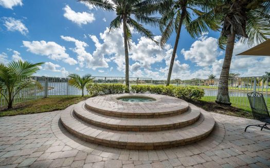 3476 Commodore Court