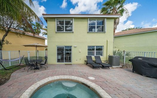 3476 Commodore Court