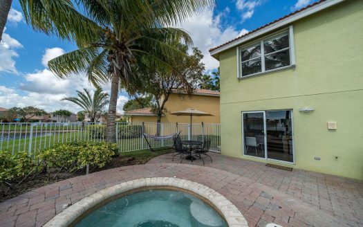 3476 Commodore Court