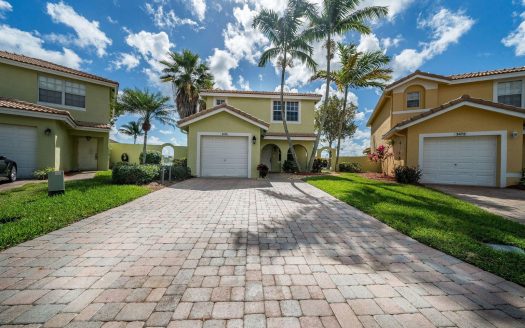 3476 Commodore Court