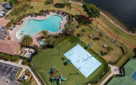 3476 Commodore Court