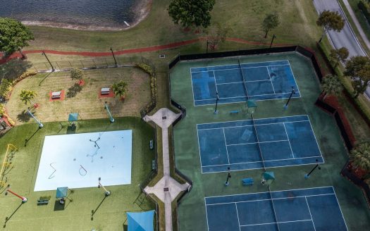 3476 Commodore Court