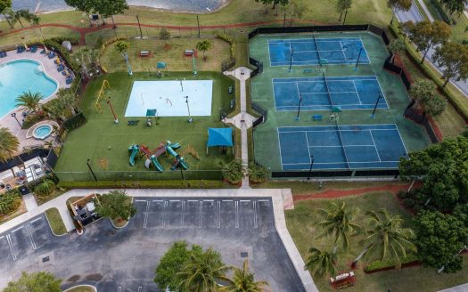 3476 Commodore Court