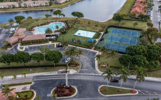 3476 Commodore Court