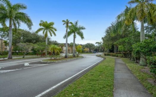 4387 Cotswold Hills Dr Drive